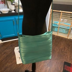 Harvey’s Seatbelt Bag